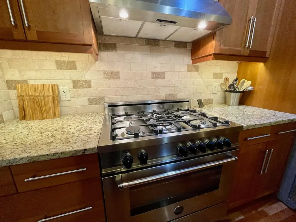 801 4 Street Canmore AB T1W2G9
