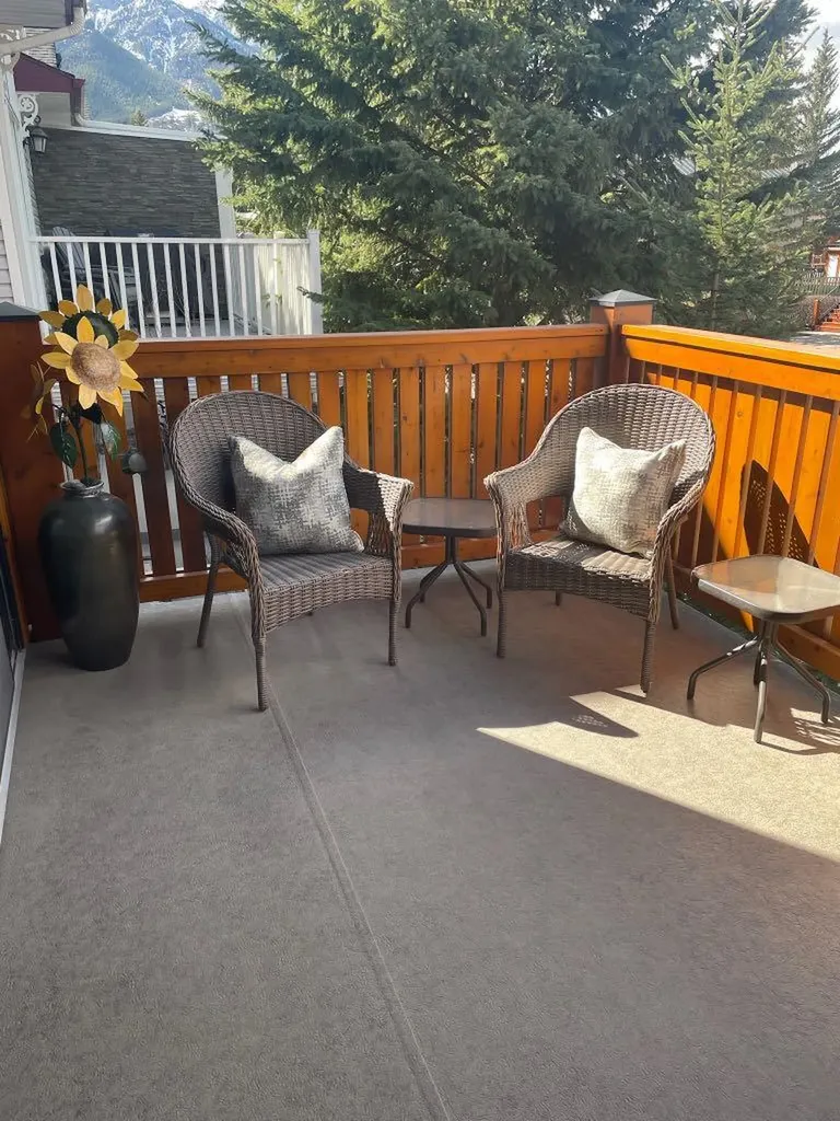 801 4 Street Canmore AB T1W2G9