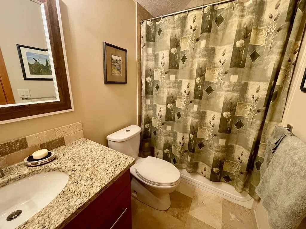 801 4 Street Canmore AB T1W2G9