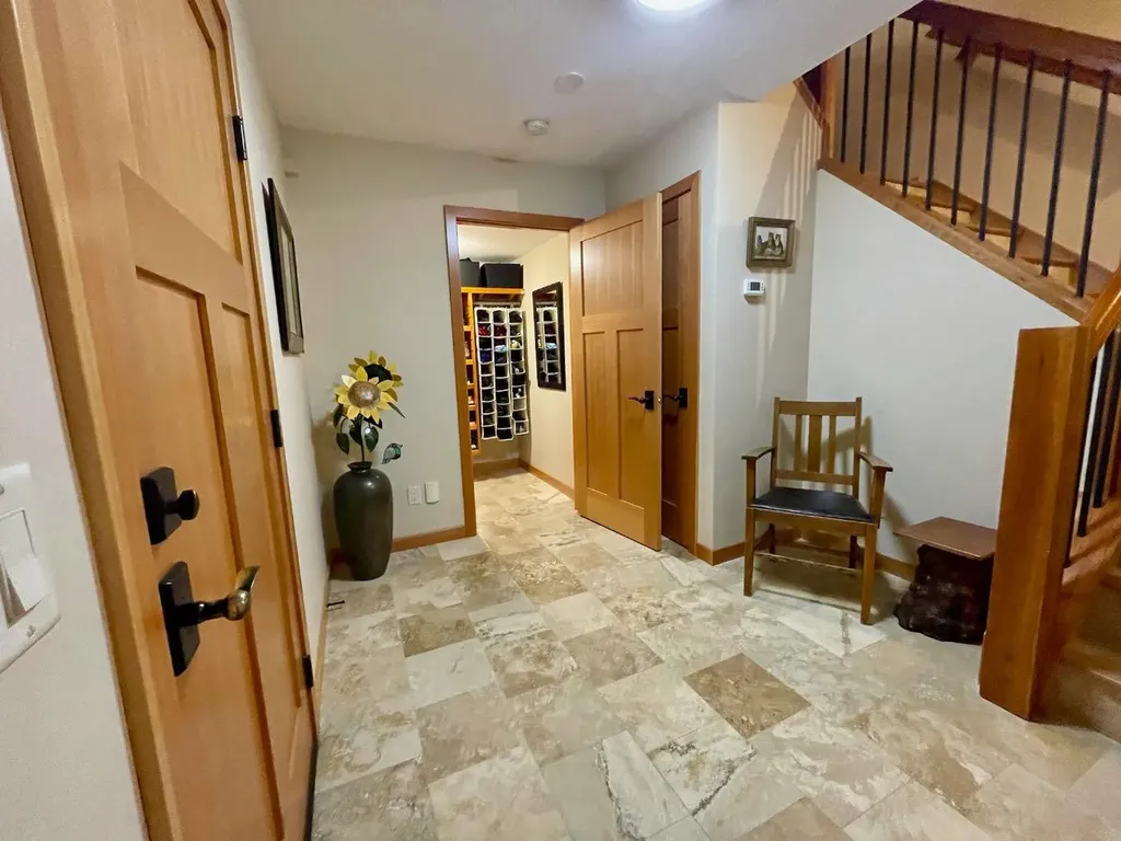 801 4 Street Canmore AB T1W2G9