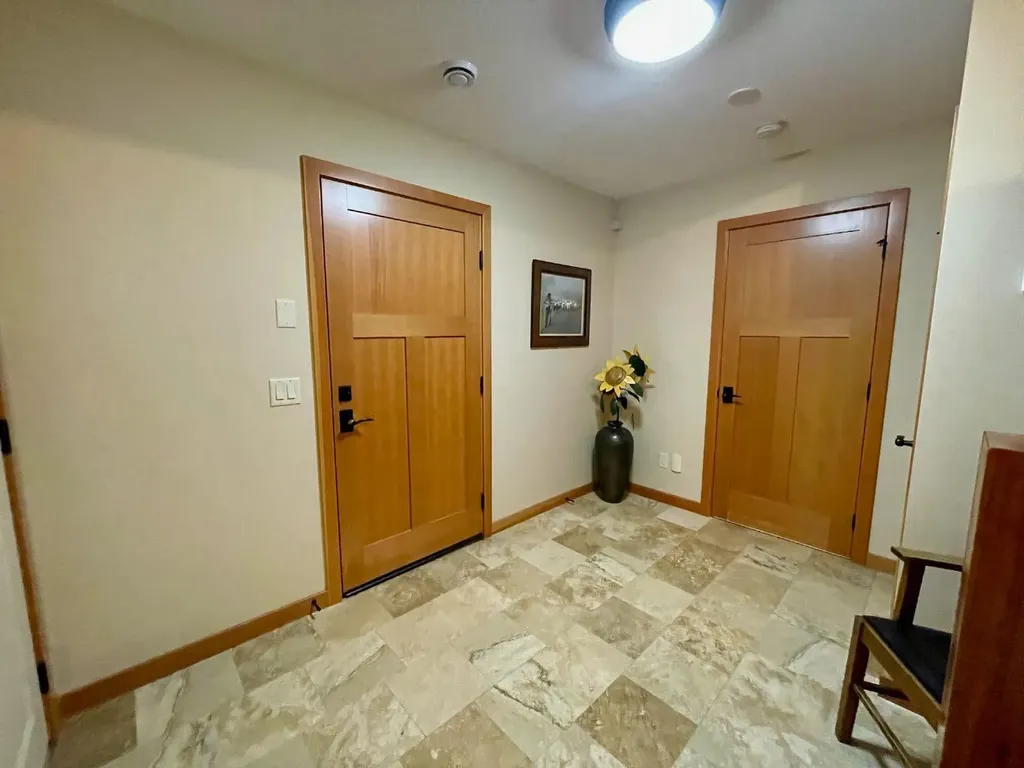 801 4 Street Canmore AB T1W2G9