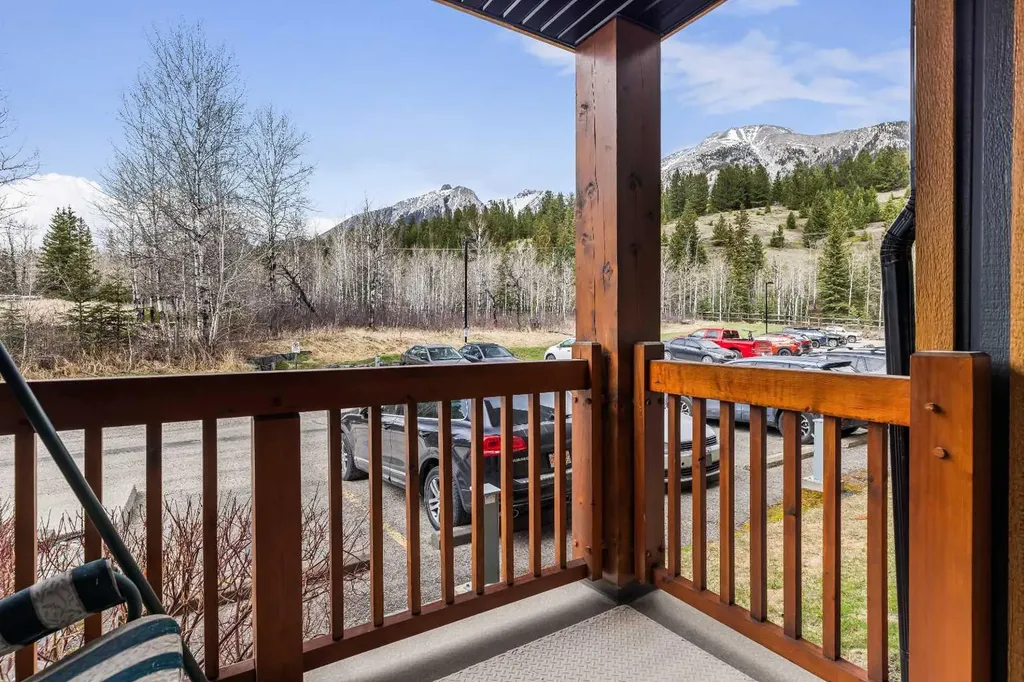 300 Palliser Lane Canmore AB T1W 0H3