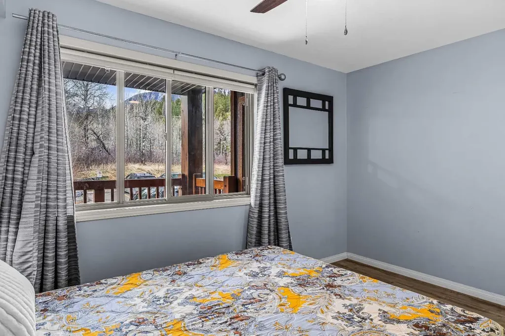 300 Palliser Lane Canmore AB T1W 0H3
