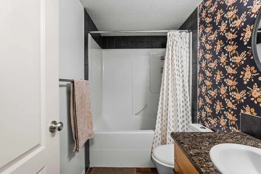 300 Palliser Lane Canmore AB T1W 0H3