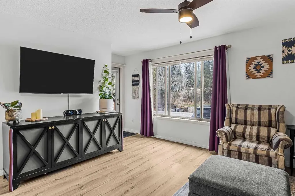 300 Palliser Lane Canmore AB T1W 0H3
