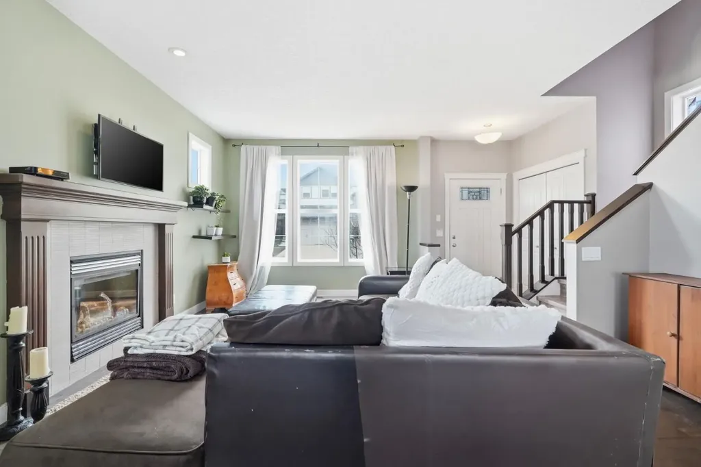 42 Sage Hill Green NW Calgary AB T3R 0H3