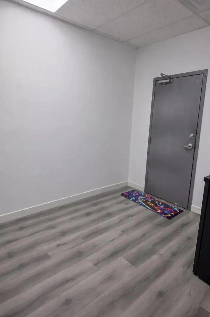 11917 134 Avenue NW Edmonton AB T5E 5N1