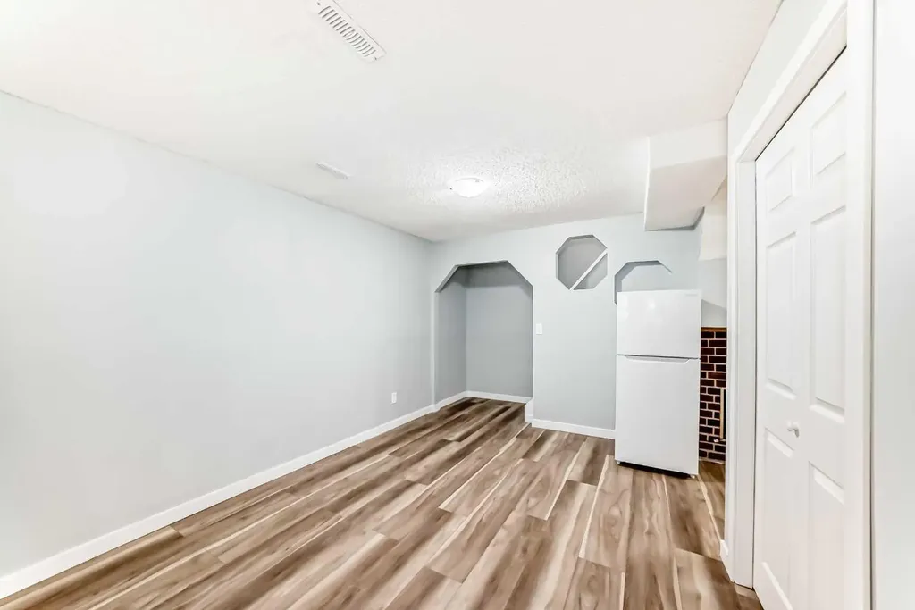 77 Martinbrook Road NE Calgary AB T3J 3E1