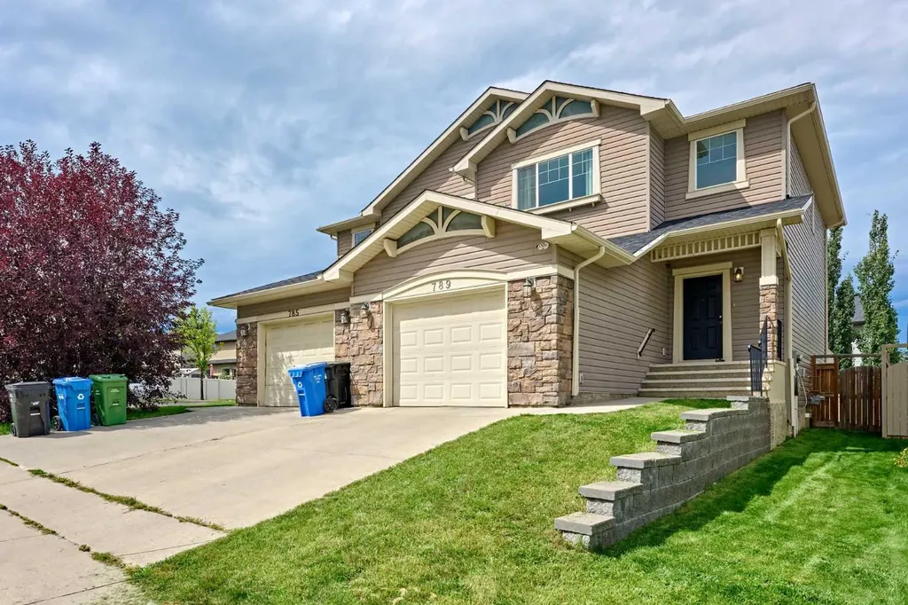 789 Panatella Boulevard NW Calgary AB T3P 1E5