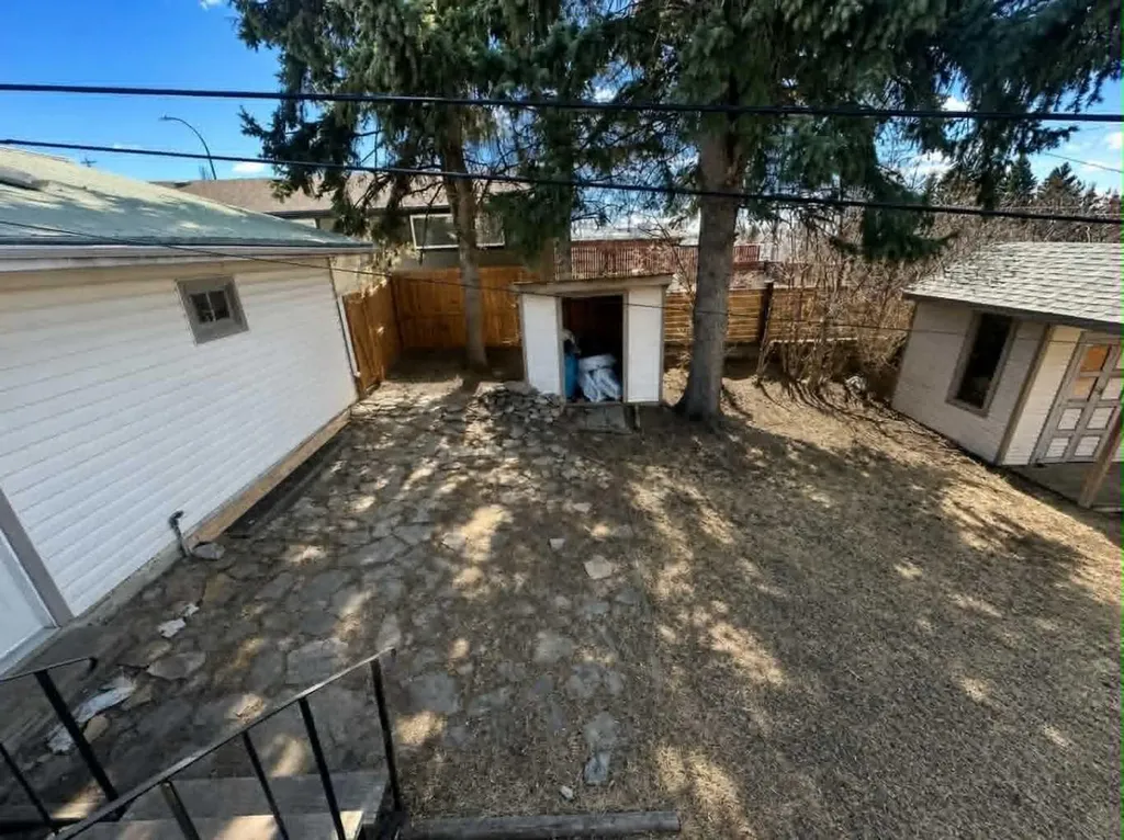 4410 43 Street Ponoka AB T4J1B8