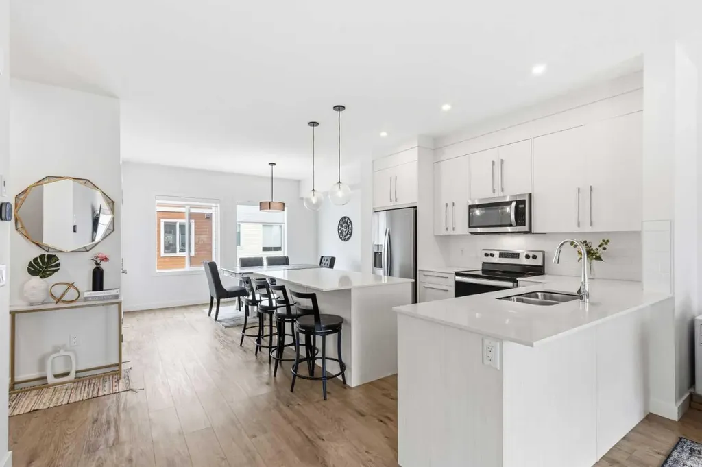 335 Creekside Boulevard SW Calgary AB T2X5L1
