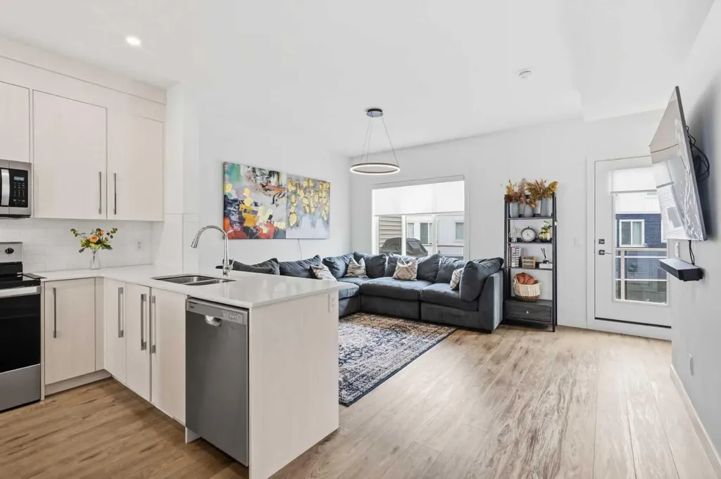 335 Creekside Boulevard SW Calgary AB T2X5L1