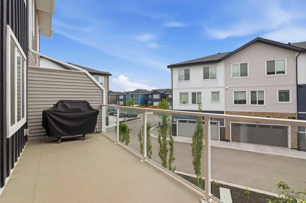 335 Creekside Boulevard SW Calgary AB T2X5L1