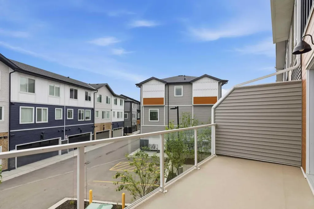 335 Creekside Boulevard SW Calgary AB T2X5L1