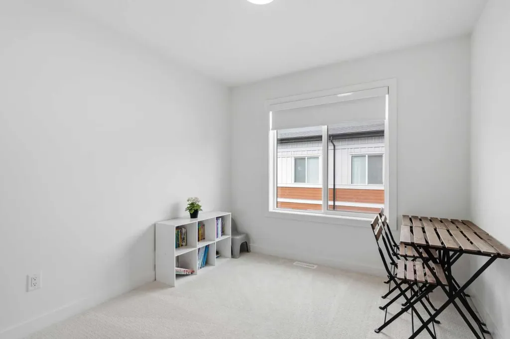 335 Creekside Boulevard SW Calgary AB T2X5L1