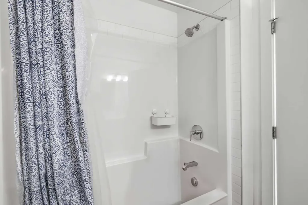 335 Creekside Boulevard SW Calgary AB T2X5L1