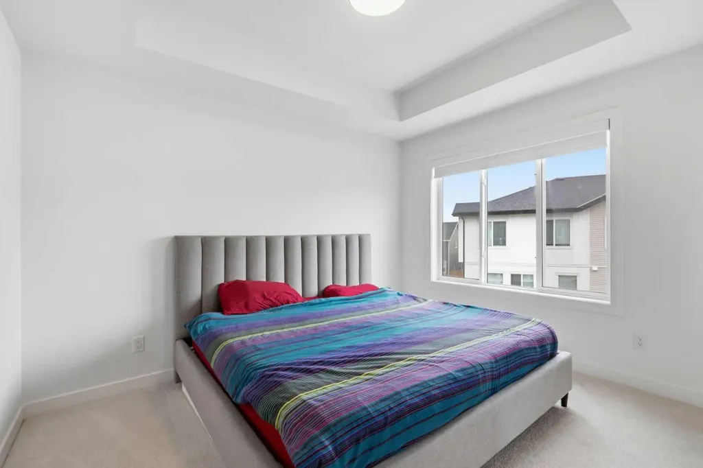 335 Creekside Boulevard SW Calgary AB T2X5L1