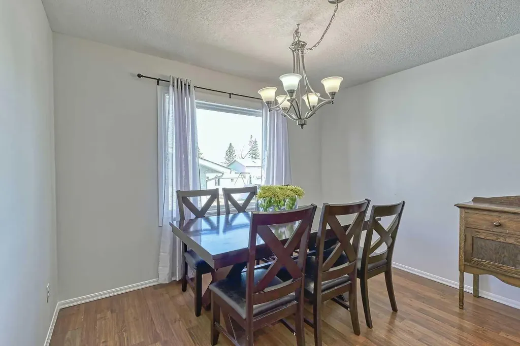 417 2 Avenue NW Diamond Valley AB T0L 0H0