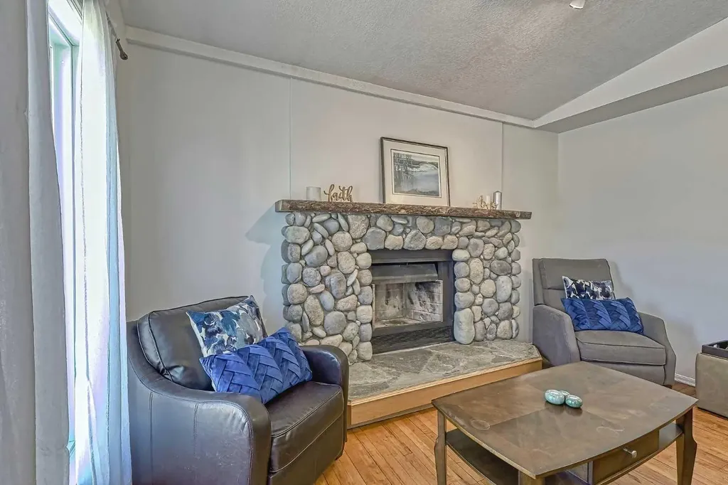 417 2 Avenue NW Diamond Valley AB T0L 0H0