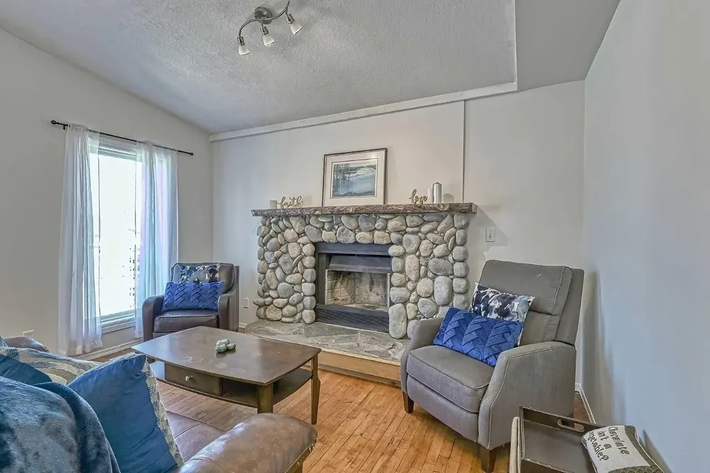 417 2 Avenue NW Diamond Valley AB T0L 0H0