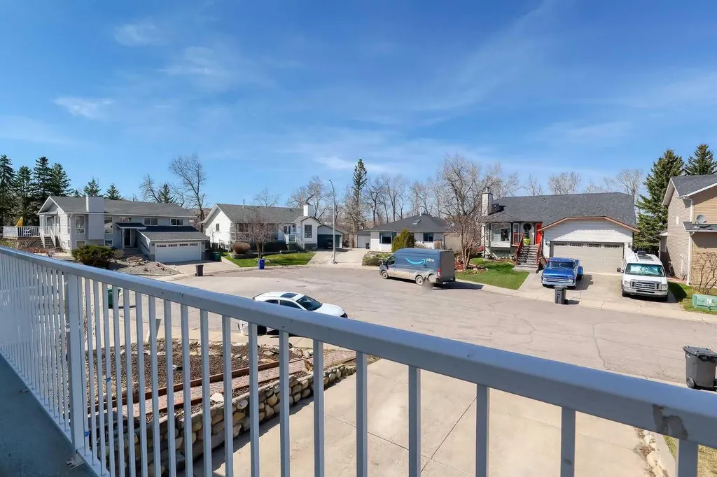 417 2 Avenue NW Diamond Valley AB T0L 0H0