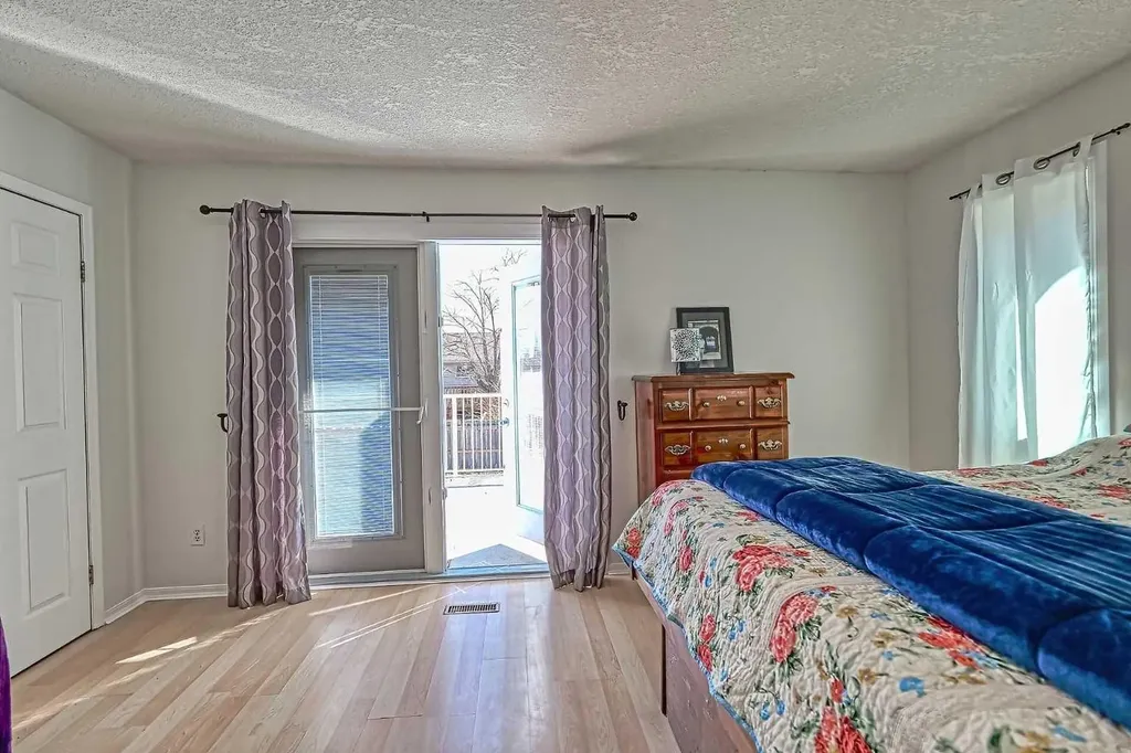 417 2 Avenue NW Diamond Valley AB T0L 0H0