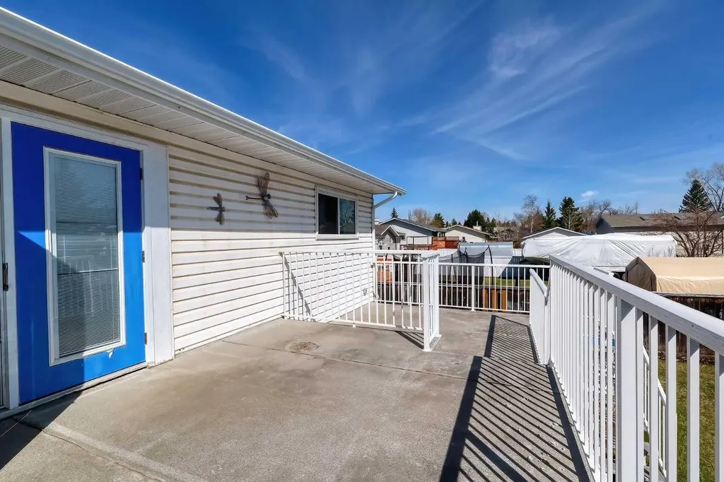 417 2 Avenue NW Diamond Valley AB T0L 0H0