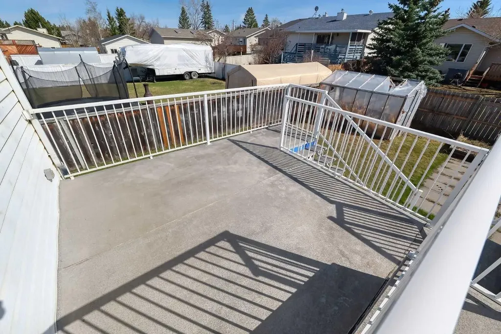 417 2 Avenue NW Diamond Valley AB T0L 0H0