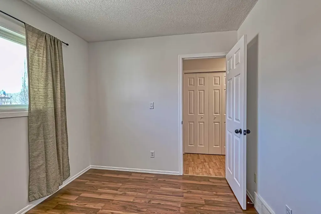 417 2 Avenue NW Diamond Valley AB T0L 0H0