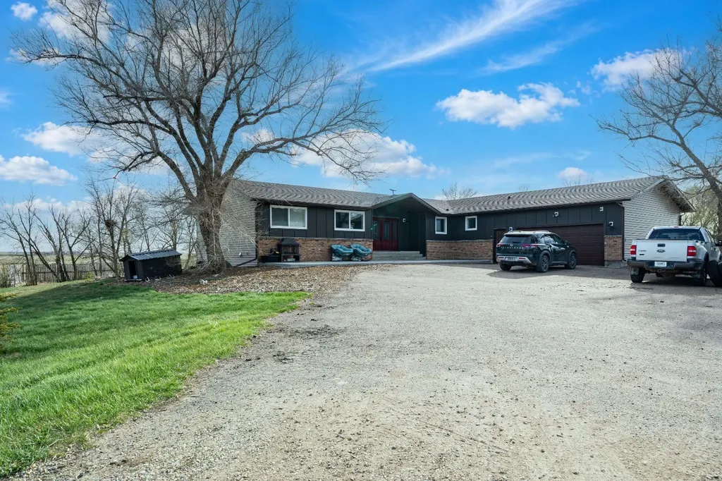 11310 Range Road 63 Range Rural Cypress County AB T1A 7H1