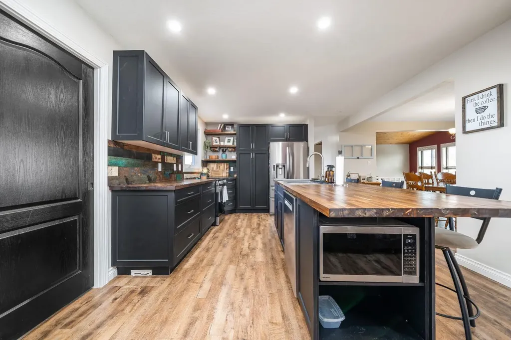 11310 Range Road 63 Range Rural Cypress County AB T1A 7H1
