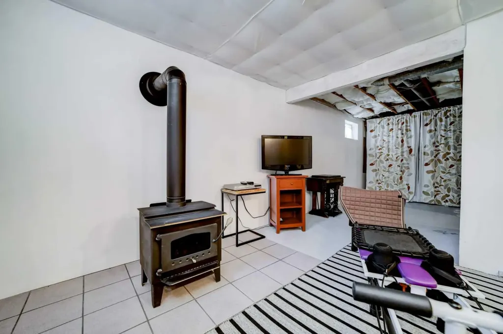 935 Kettles Street Pincher Creek AB T0K 1W0