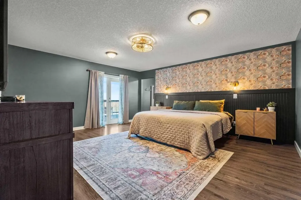 244082 817 Highway N Rural Wheatland County AB T1P 0H8