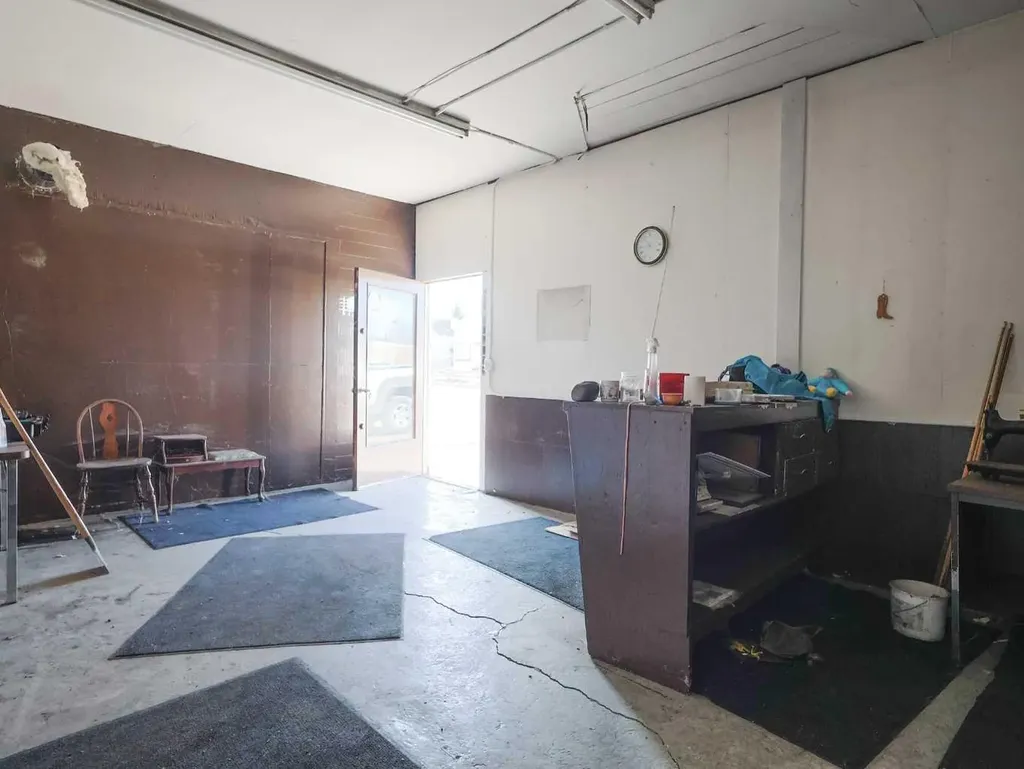 5015 Main Street Donalda AB T0C1H0