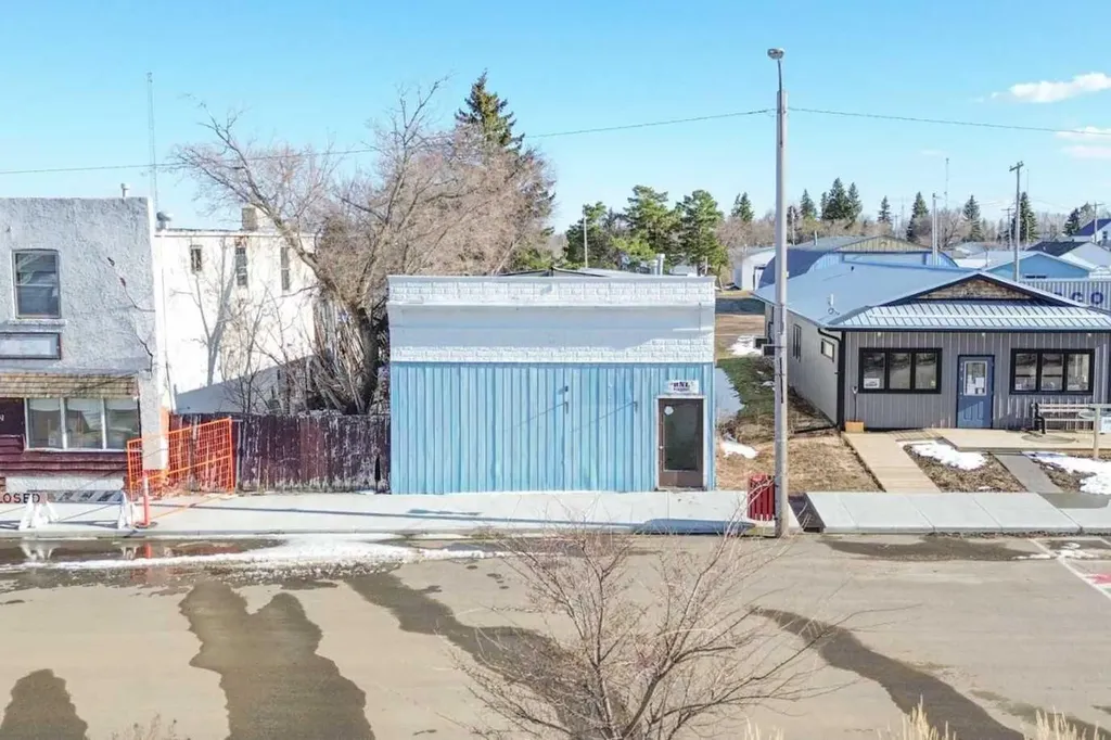 5015 Main Street Donalda AB T0C1H0