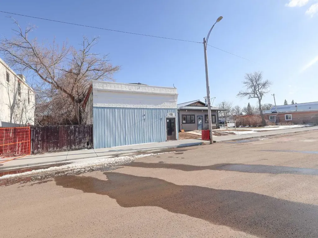 5015 Main Street Donalda AB T0C1H0