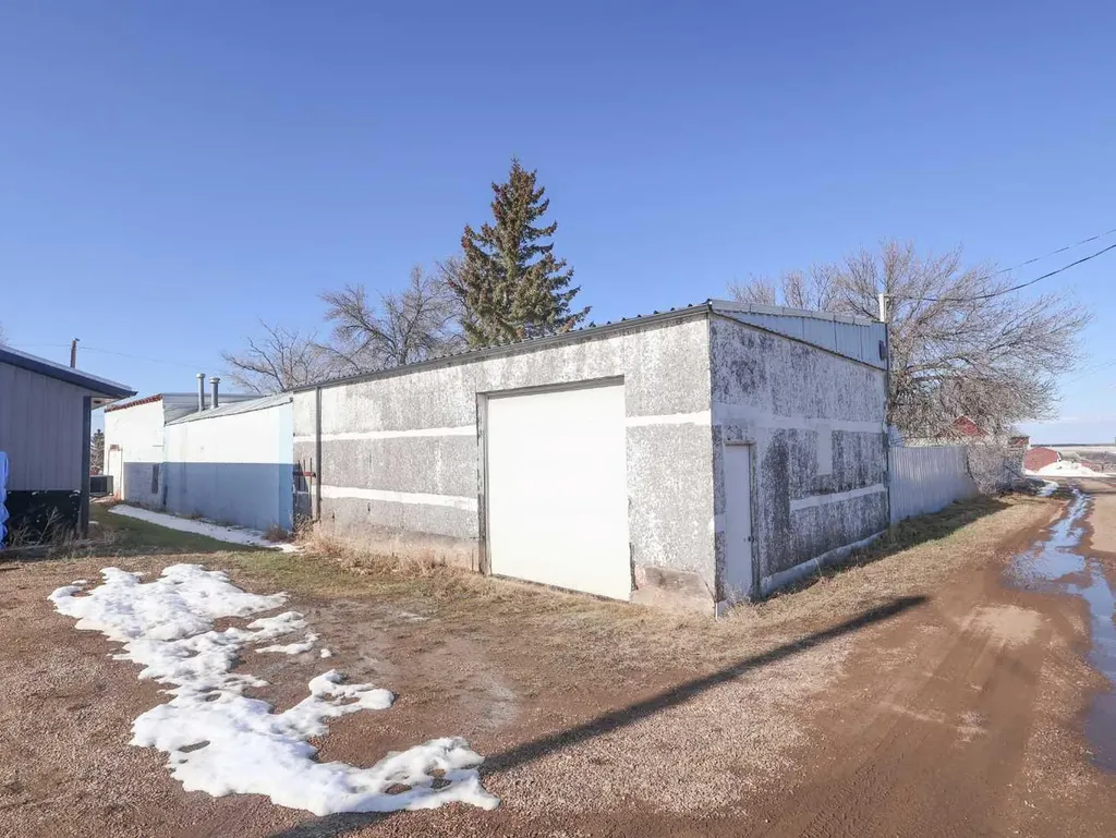 5015 Main Street Donalda AB T0C1H0
