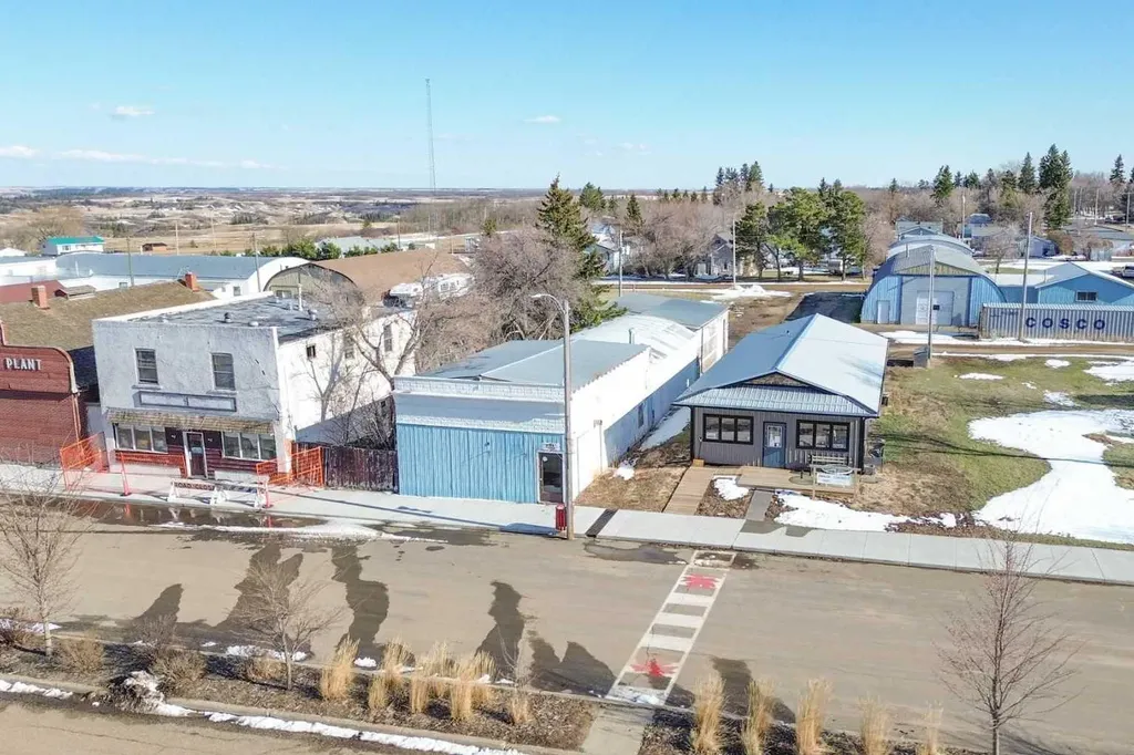 5015 Main Street Donalda AB T0C1H0