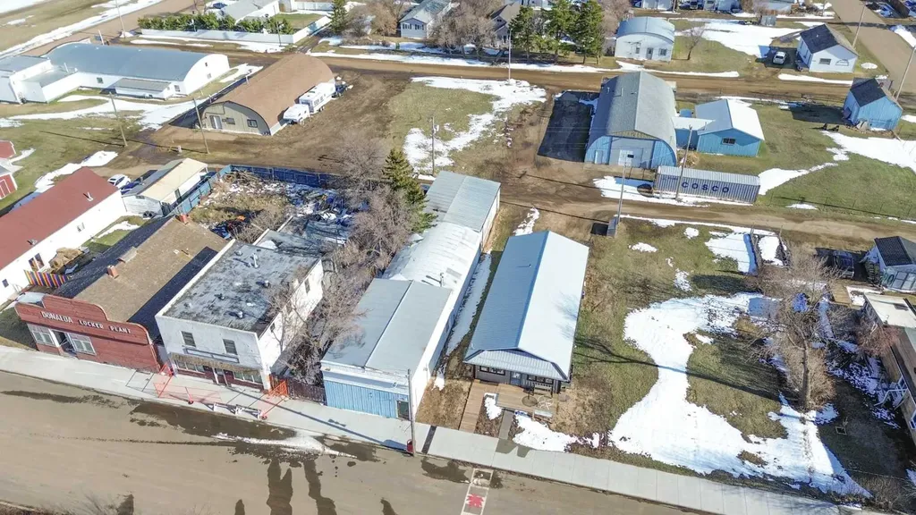 5015 Main Street Donalda AB T0C1H0