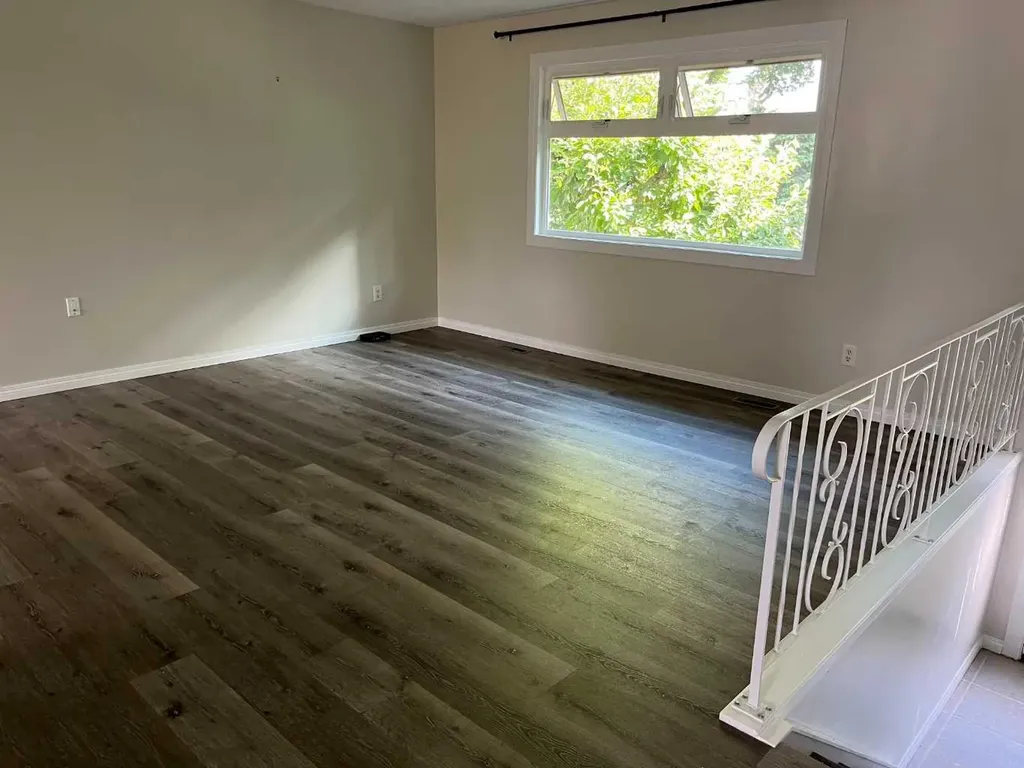 4928 40 Avenue NW Calgary AB T3A 0X2