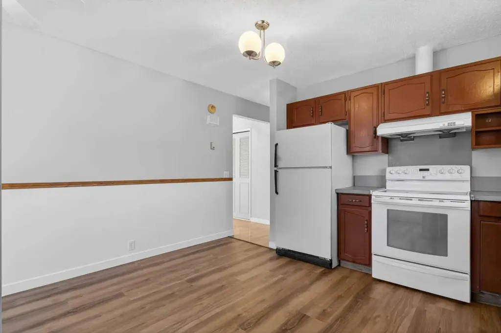 900 Abbeydale Drive NE Calgary AB T2A 5Y1