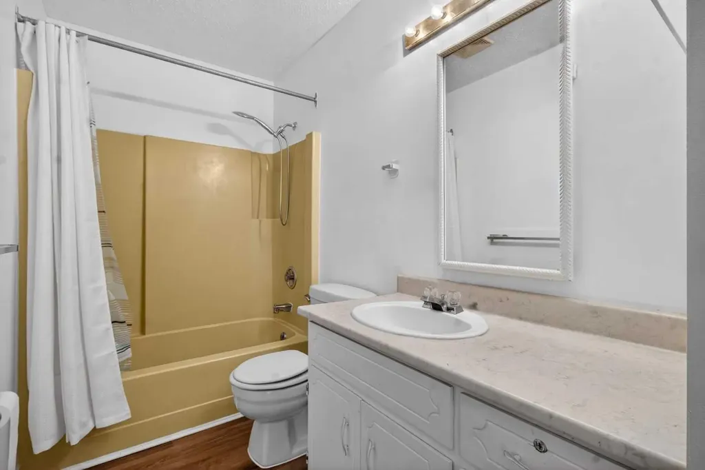 900 Abbeydale Drive NE Calgary AB T2A 5Y1