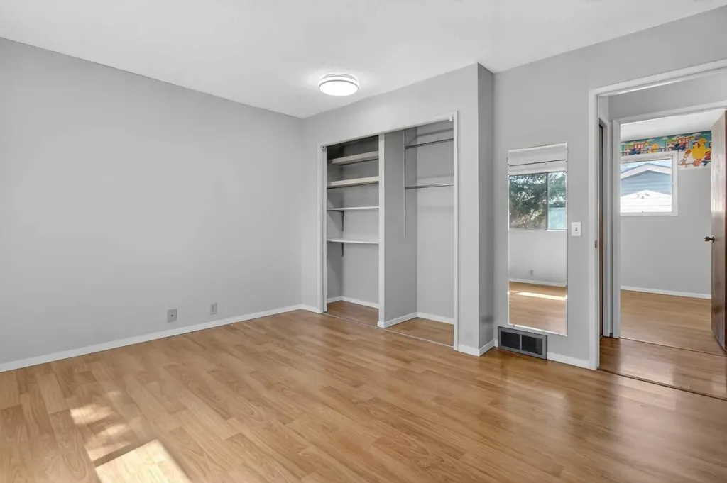 900 Abbeydale Drive NE Calgary AB T2A 5Y1