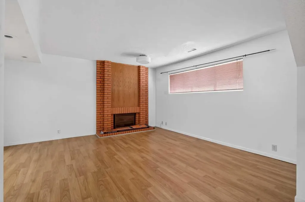 900 Abbeydale Drive NE Calgary AB T2A 5Y1