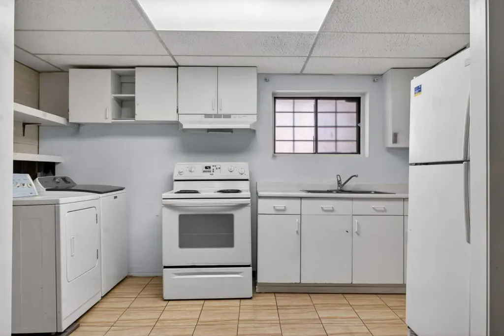 900 Abbeydale Drive NE Calgary AB T2A 5Y1