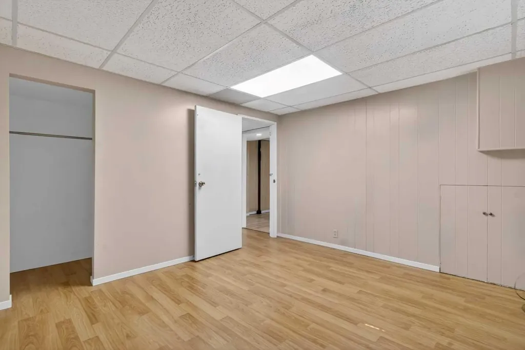 900 Abbeydale Drive NE Calgary AB T2A 5Y1