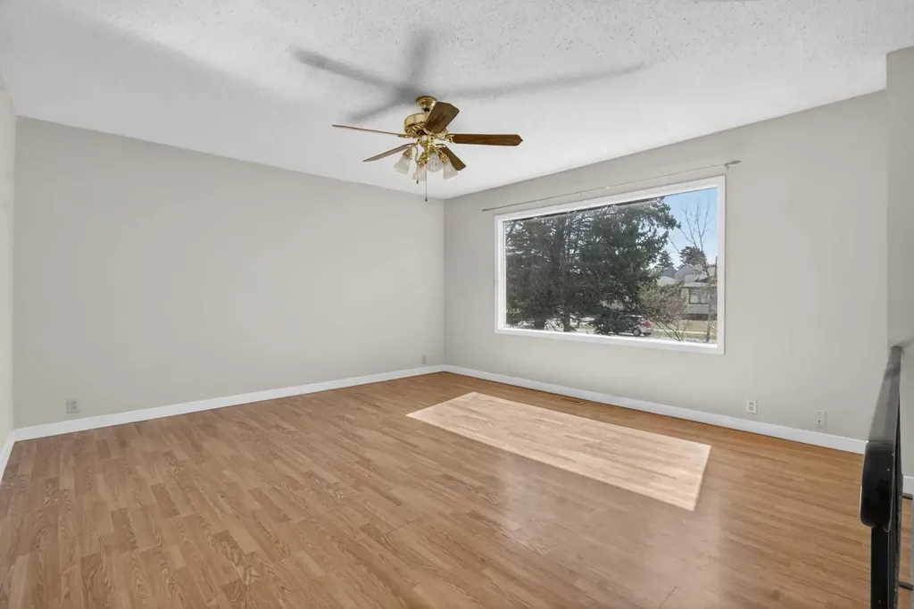 900 Abbeydale Drive NE Calgary AB T2A 5Y1