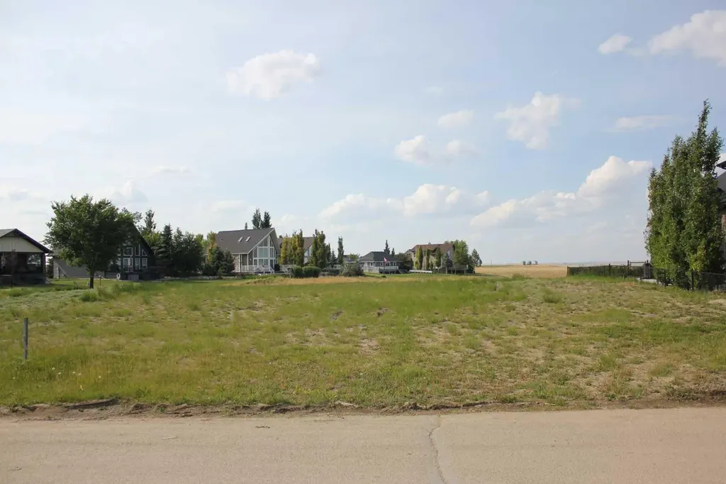 26 White Pelican Way Rural Vulcan County AB T0L 2B0