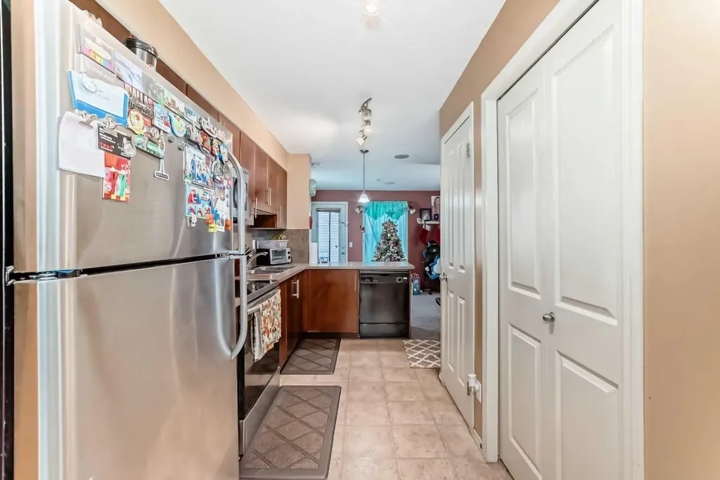 244 Saddlebrook Point NE Calgary AB T3J0G5