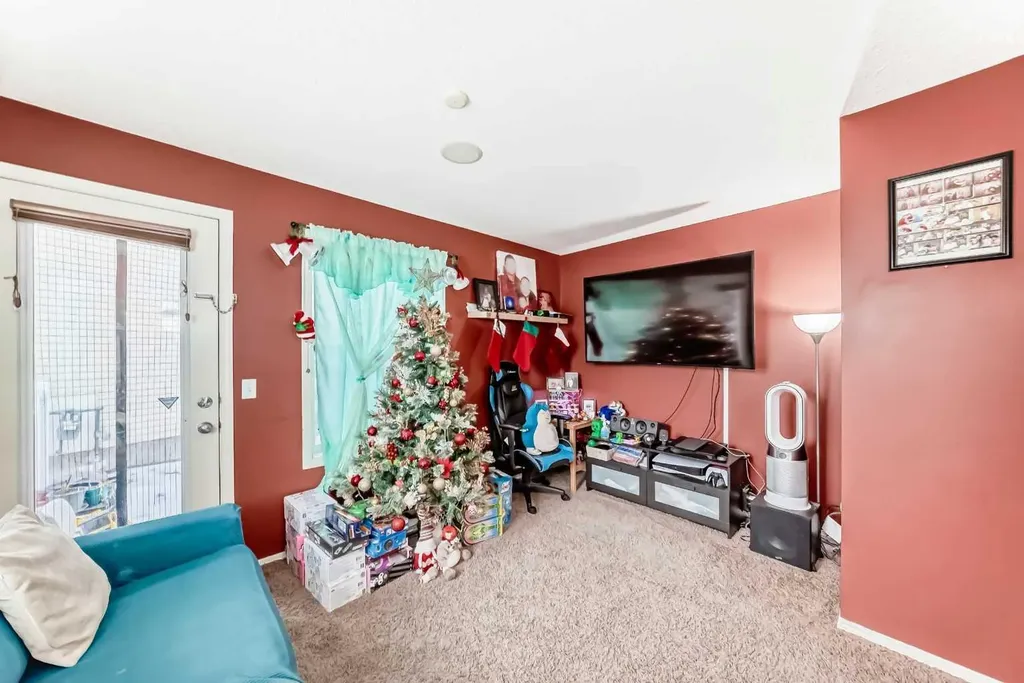 244 Saddlebrook Point NE Calgary AB T3J0G5